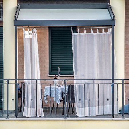 Casavacanze Azzurro Mare Apartamento Porto SantʼElpidio Exterior foto